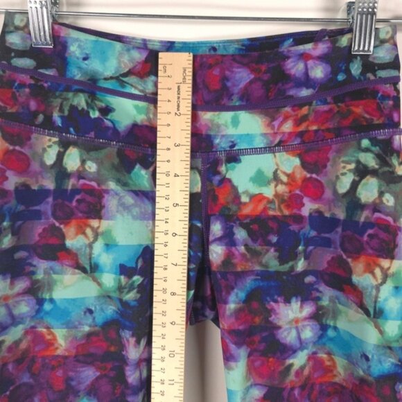 ATHLETA Floral Fade Sonar Capri Leggings Watercolor Back Zip Pocket Size XS - Picture 5 of 12